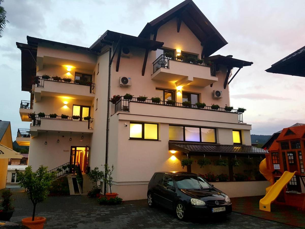 Hotel Buchenland Gura Humorului Zewnętrze zdjęcie
